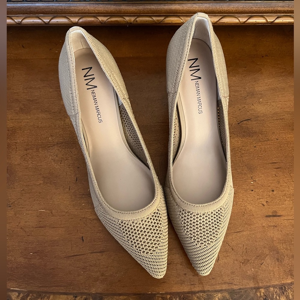 Never Worn Neiman Marcus Nude size 10
